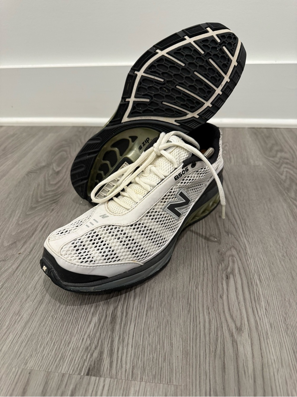 New Balance White and Black Athletic Running Shoes